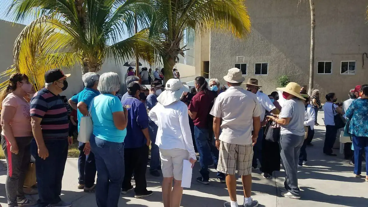 Vacuna covid desorganizacion La Paz 1